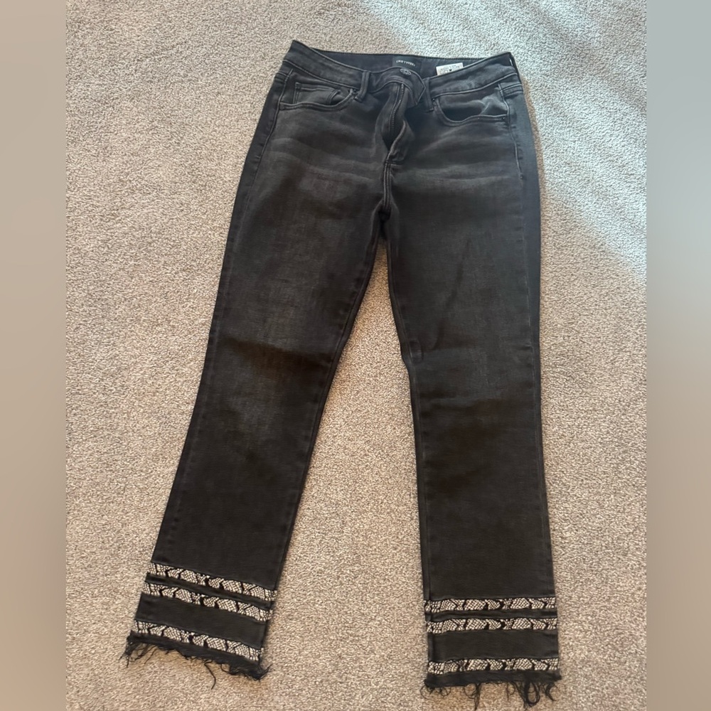 DRIFTWOOD Black Cropped Jeans with Embellished Hem